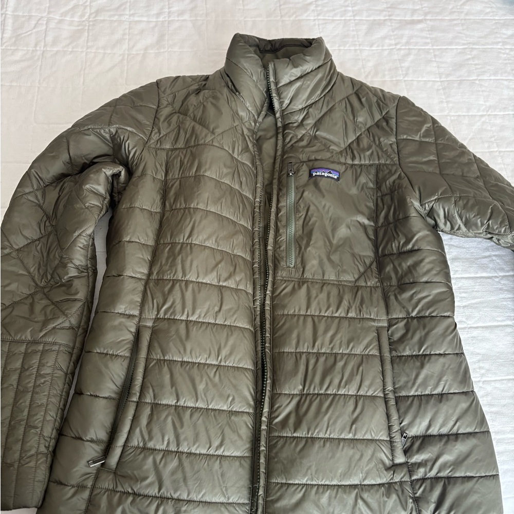 Patagonia Women's Olive Lightweight Quilted Puffer Jacket